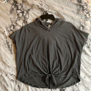 lululemon crop top with hood in size 6